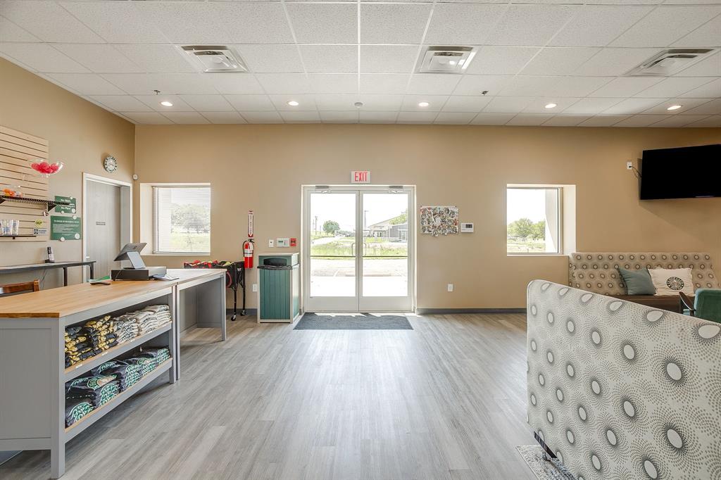 Corridor 51 Bus Center - Commercial Sale
