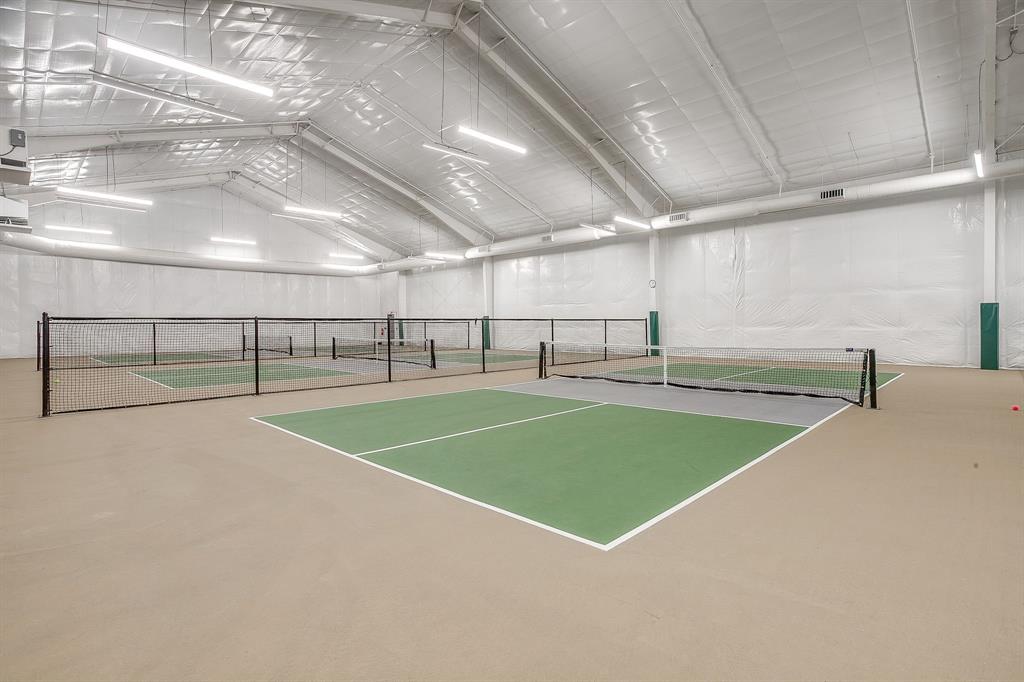Corridor 51 Bus Center - Commercial Sale