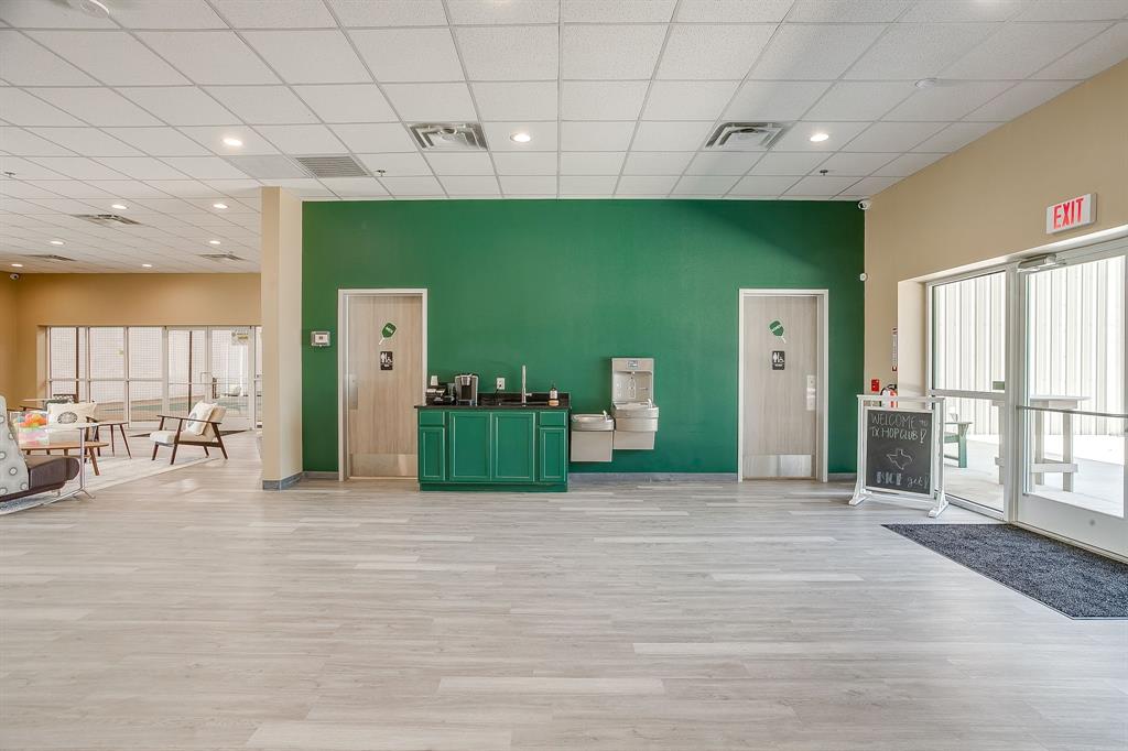 Corridor 51 Bus Center - Commercial Sale