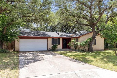 Photo of 1604 Oakland Terrace, Brownwood, TX 76801 (MLS # 21299007)