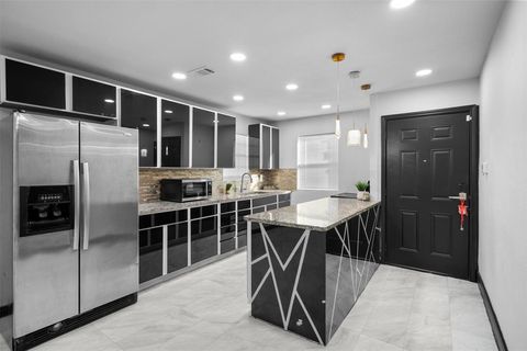 9923 Hustead Street Dallas TX 75217