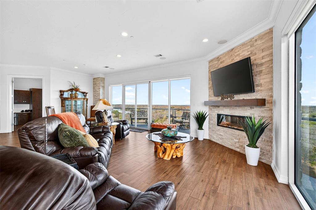 Diamond Pointe Ph One - Residential