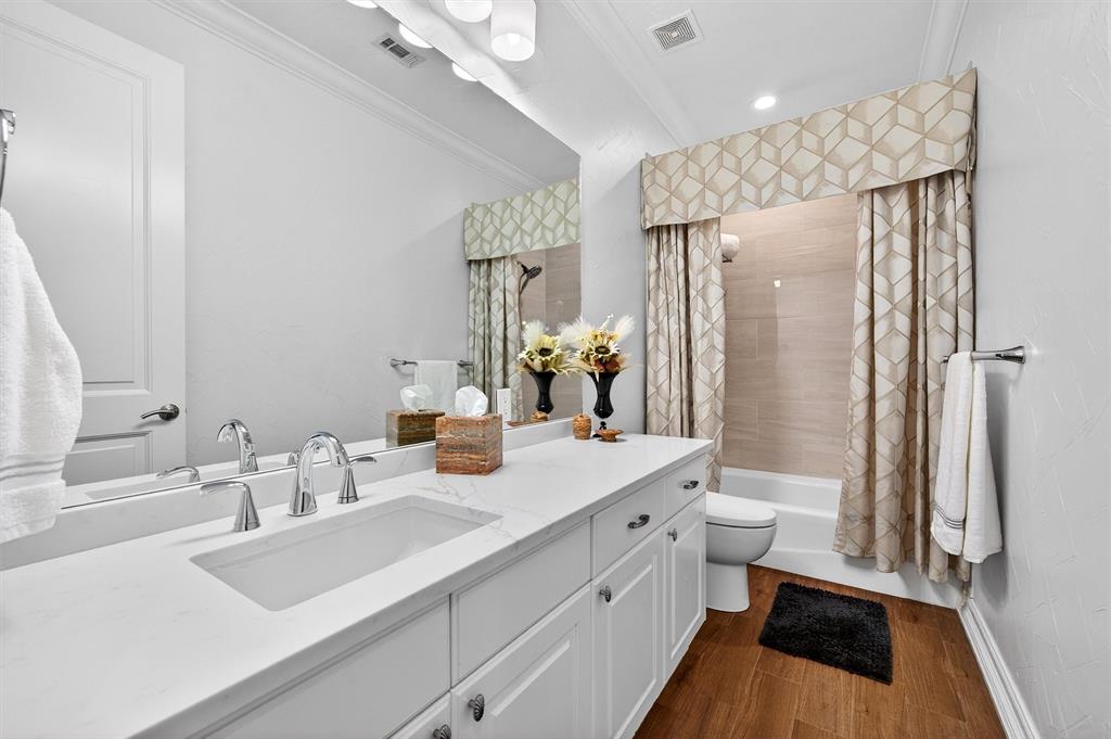 Diamond Pointe Ph One - Residential