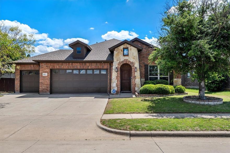 Located in the highly desirable Southwind community in Arlington and zoned to Mansfield ISD. This beautifully upgraded home offers the perfect blend of comfort, style, and functionality.
Featuring 3 bedrooms, 2 bathrooms, two flexible bonus spaces perfect for a home office, playroom, or gym, and a rare 3-car garage, this home is designed to fit your lifestyle. Step outside to your own private oasis with a sparkling pool, perfect for relaxing or entertaining in the Texas heat.
The open concept kitchen is a true centerpiece, complete with a gas range, expansive granite countertops, and seamless flow into the main living area, making it ideal for both everyday living and hosting guests. The spacious living room is pre-wired for 7.1 surround sound and opens to a large covered patio, creating effortless indoor outdoor living.
The private owner’s suite is a true retreat, featuring recessed ceilings, elegant French doors leading to the backyard, and a spa-like ensuite bath with dual vanities, a soaking tub, and a separate shower.
Enjoy added peace of mind with a full HVAC system replacement just 3 years ago.
As a resident of Southwind, you will have access to top-tier HOA amenities, including scenic fishing ponds, walking and biking trails, a playground, and a community pool, all just minutes from shopping, dining, and entertainment.
This home truly checks every box. Do not miss your opportunity to make it yours.
There is also a fenced-in side yard, approximately 30 x 15, which can be used as a dog run or play yard