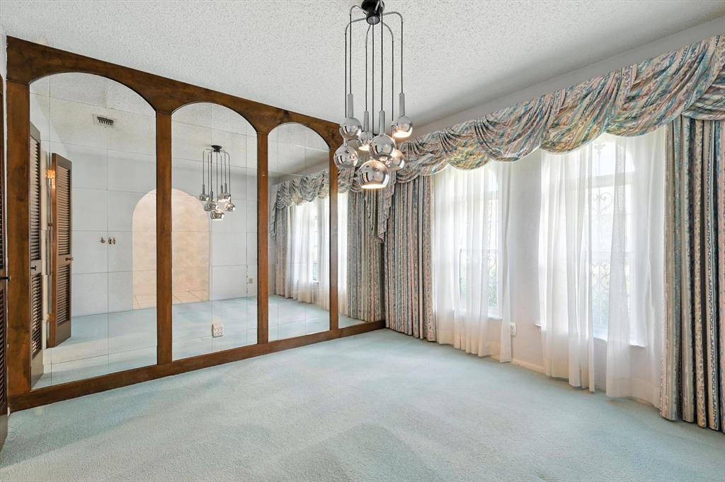 233 Hillview Drive