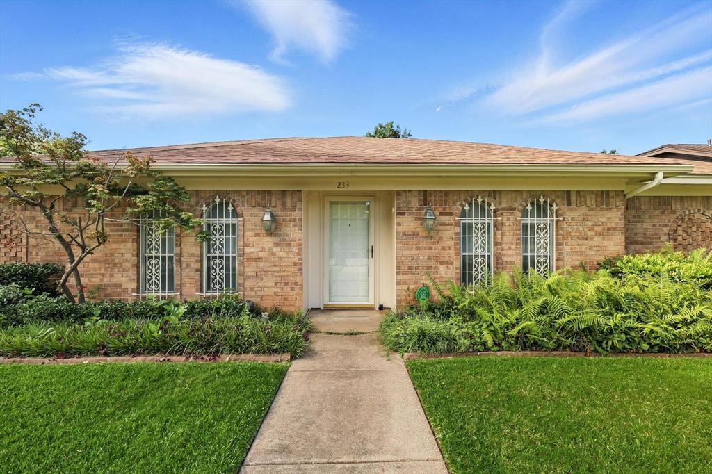 233 Hillview Drive