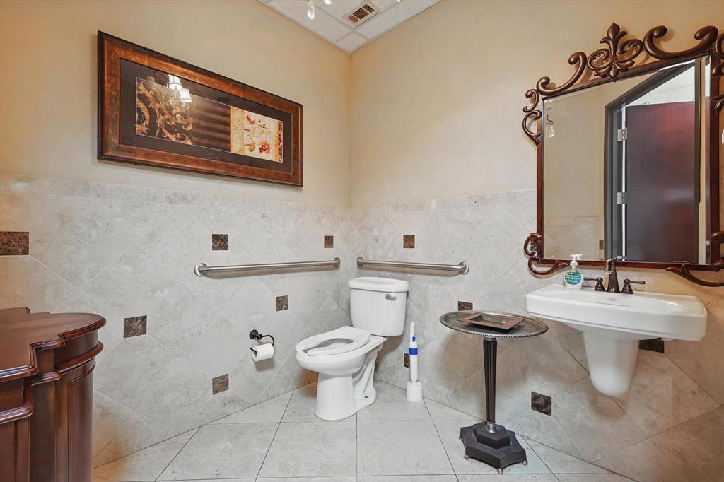 Preston Hedgcoxe Add - Commercial Sale