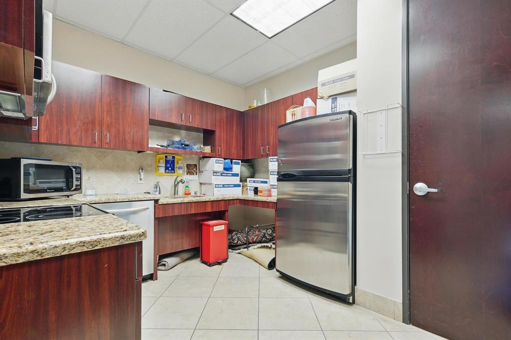 Preston Hedgcoxe Add - Commercial Sale