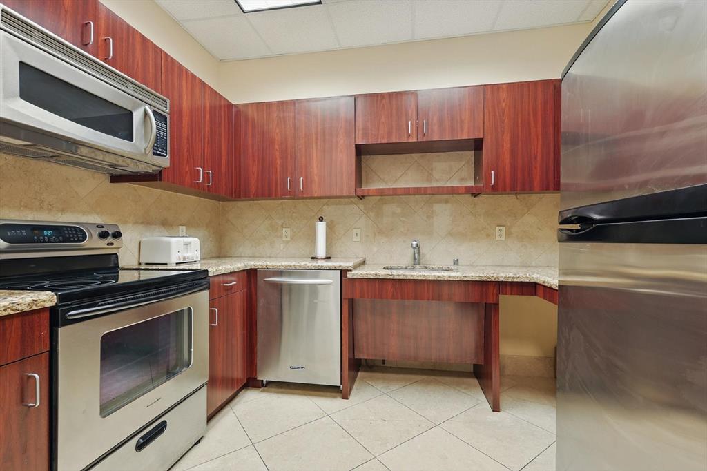 Preston Hedgcoxe Add - Commercial Sale