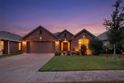 Photo of 13008 Palancar Drive, Fort Worth, TX 76244 (MLS # 21308232)