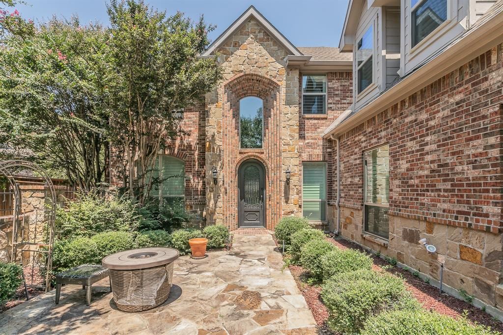 Photo of 2305 Beacon Hill Drive, Keller, TX 76248 (MLS # 21131810)