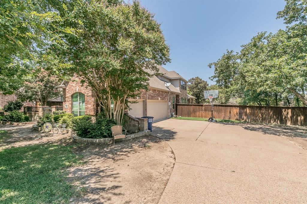 Photo of 2305 Beacon Hill Drive, Keller, TX 76248 (MLS # 21131810)