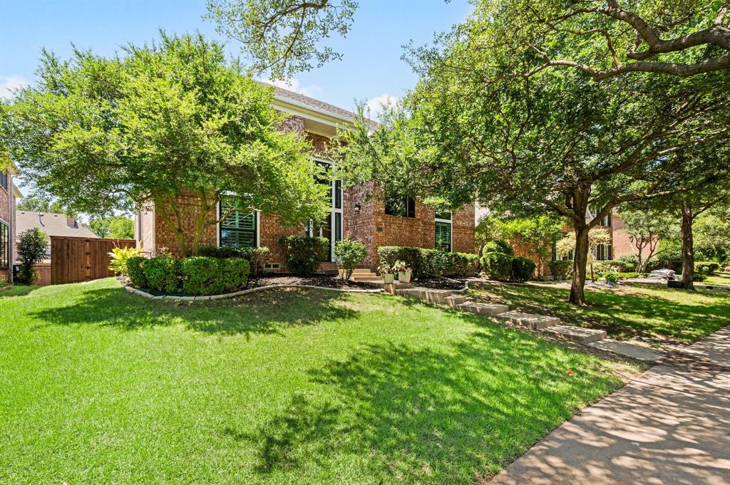 2404 Southern Oak Drive