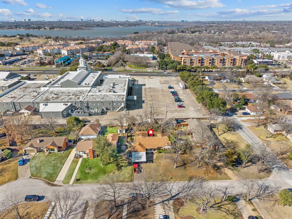 9223 San Fernando Way