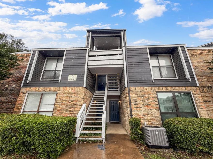 Beautifully updated and spacious 2-bedroom, 2-bath condo. Features gleaming hardwood floors and a modernized kitchen with cabinetry, stainless steel appliances, and upgraded countertops. The living room boasts vaulted ceilings, allowing for abundant natural light. Includes plush updated carpeting, subway tile and new fixtures in both bathrooms, and upgraded lighting throughout. Highlights also include a striking spiral staircase, a private balcony, and reserved covered parking.