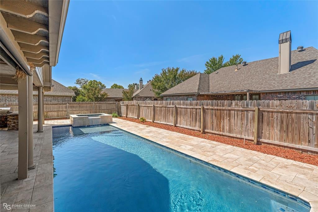 814 Dumaine Drive