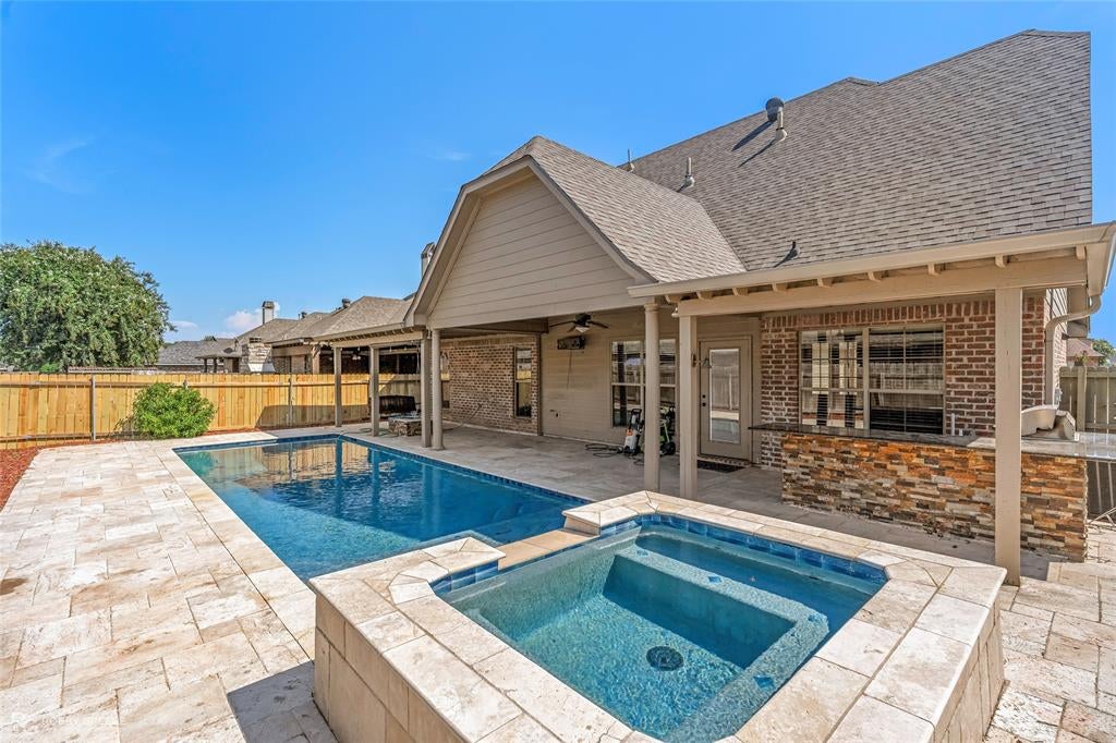 814 Dumaine Drive