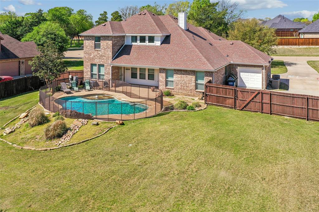 235 Williamsburg Lane
