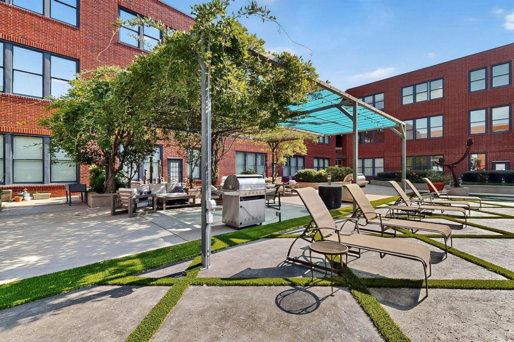 2502 Live Oak Street 330