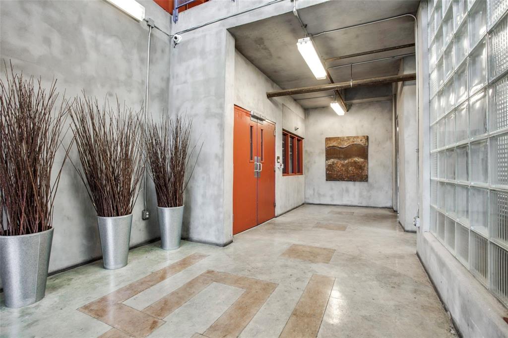 Live Oak Lofts Condo - Residential