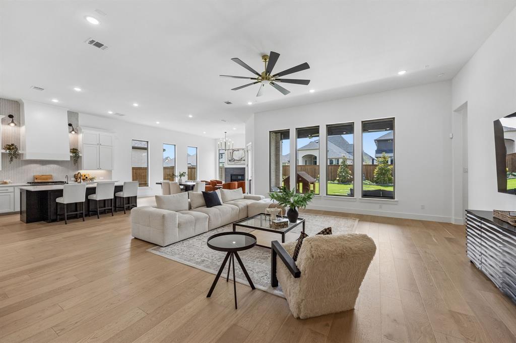 3140 Barclay Lane