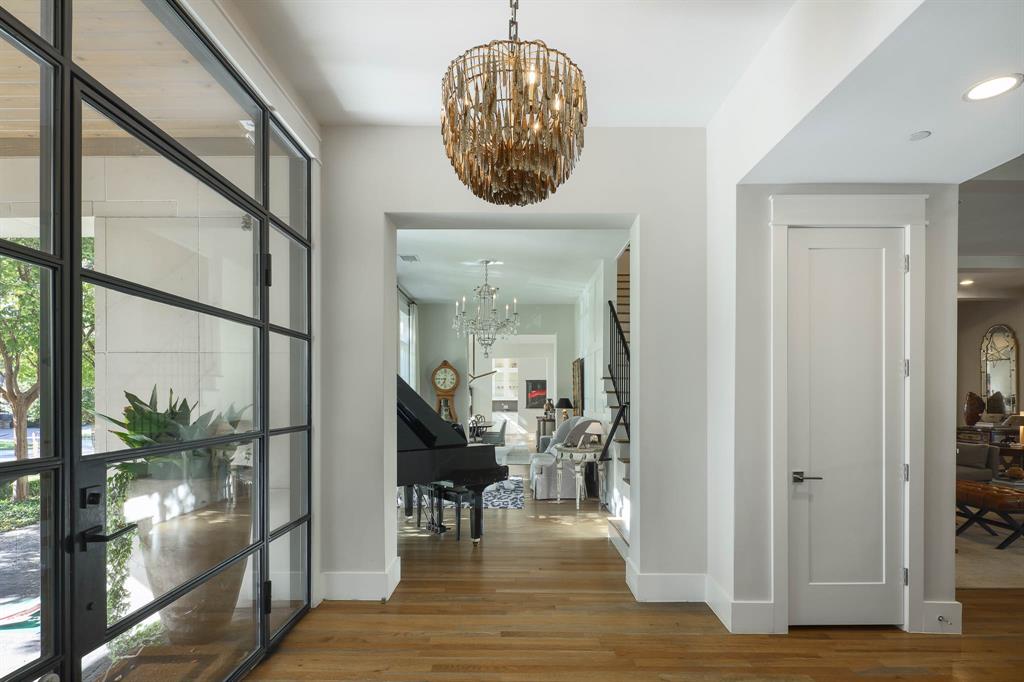 6807 Joyce Way