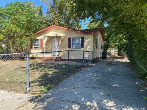 Photo of 1109 Karen Drive, Killeen, TX 76549 (MLS # 21408879)