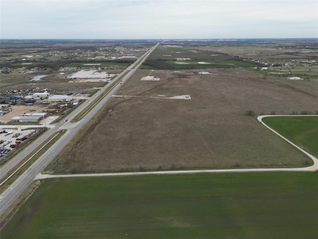 22 acres W US 380