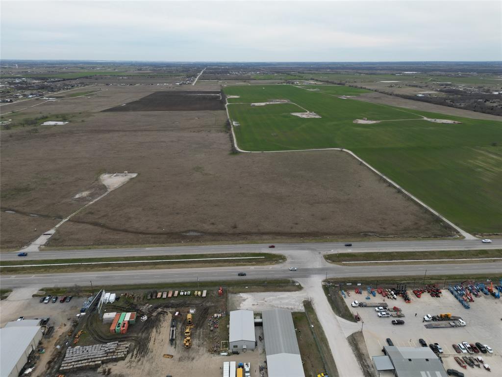 22 acres W US 380