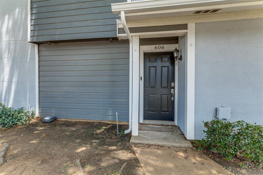606 Ridgeline Drive