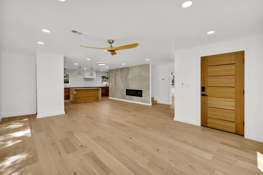 6868 County Road 889