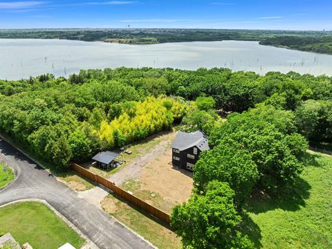 Photo of 6868 County Road 889, Lucas, TX 75002 (MLS # 21257187)