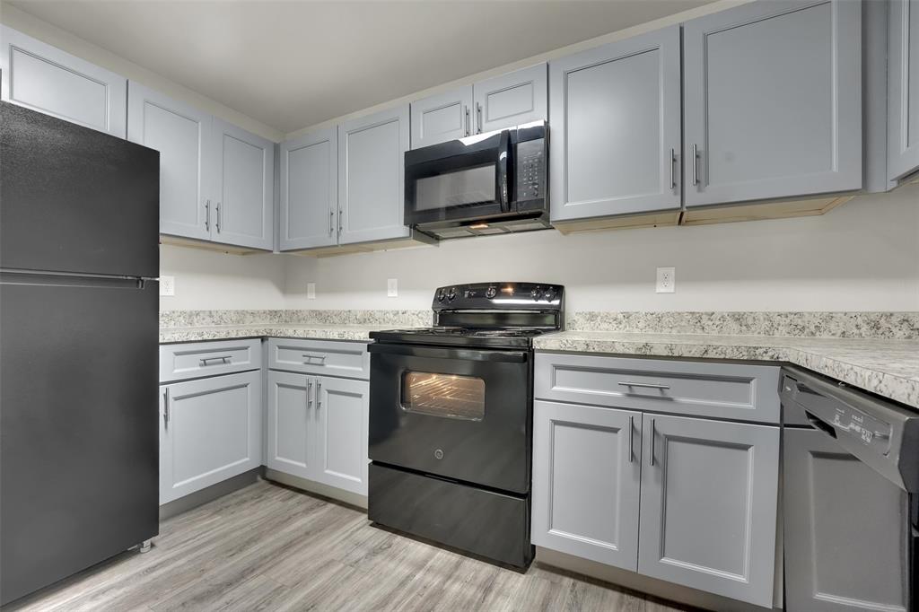 6108 Abrams Road 211