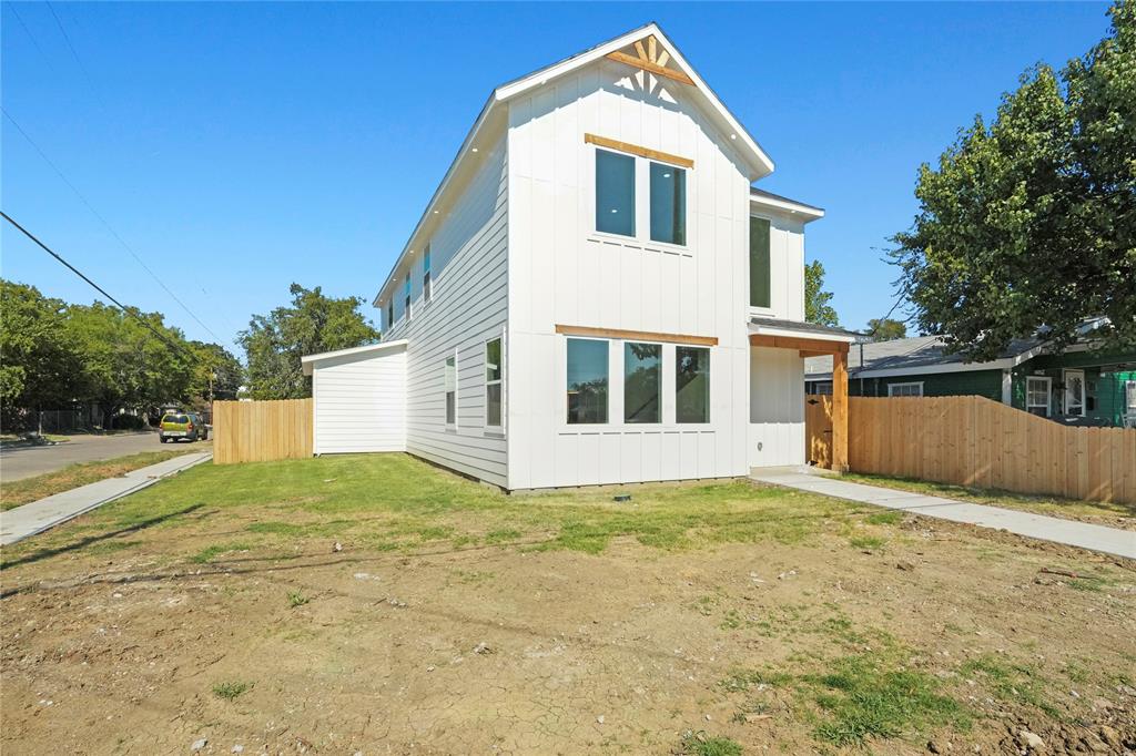 EAGLE FORD GARDENS - Residential