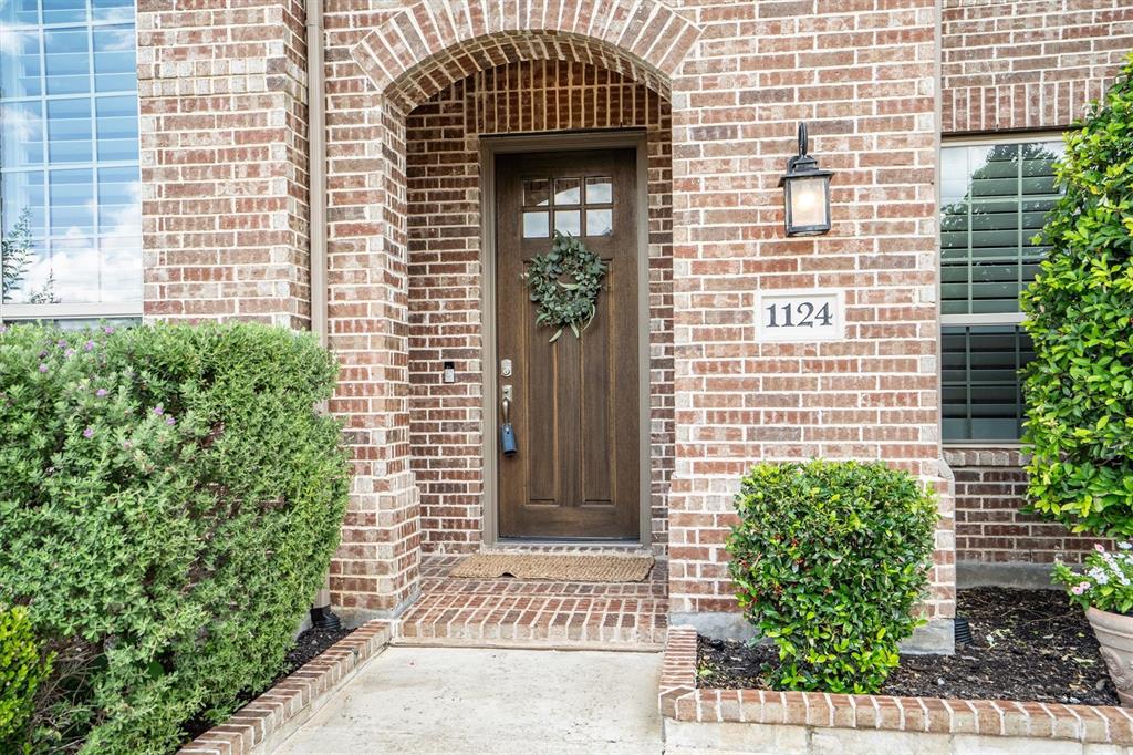 1124 Thornhill Way