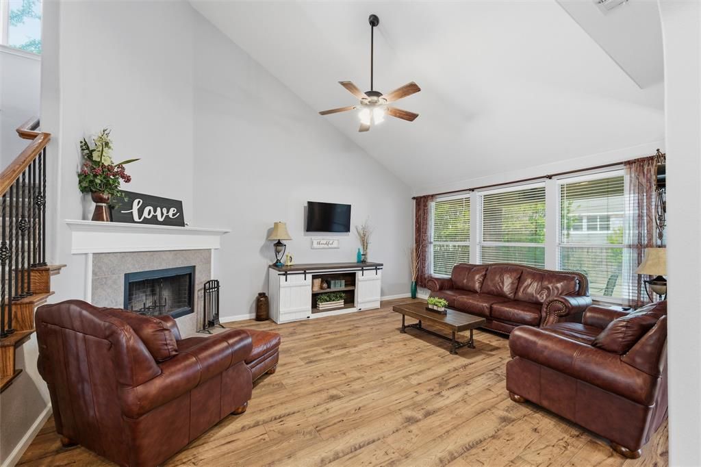 Photo of 1121 Linden Drive, Burleson, TX 76028 (MLS # 21245957)