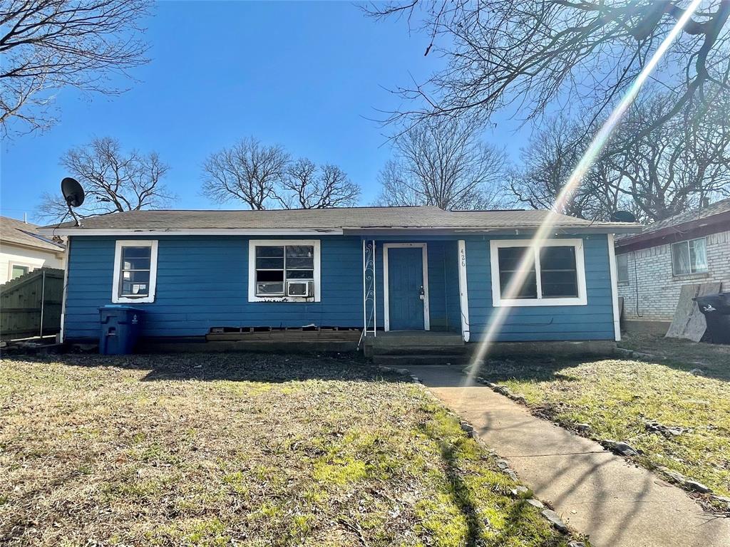 426 E Day Street