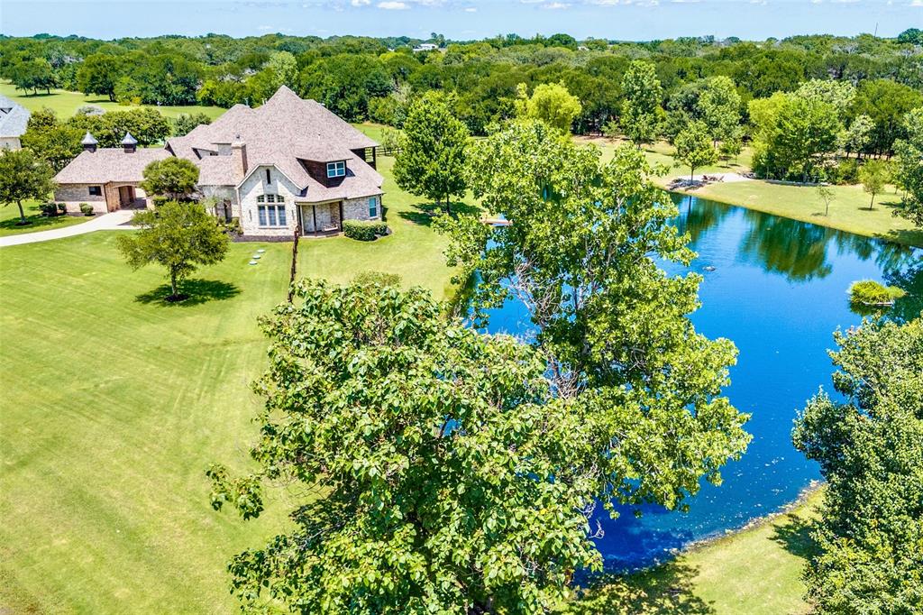 800 Manor Drive