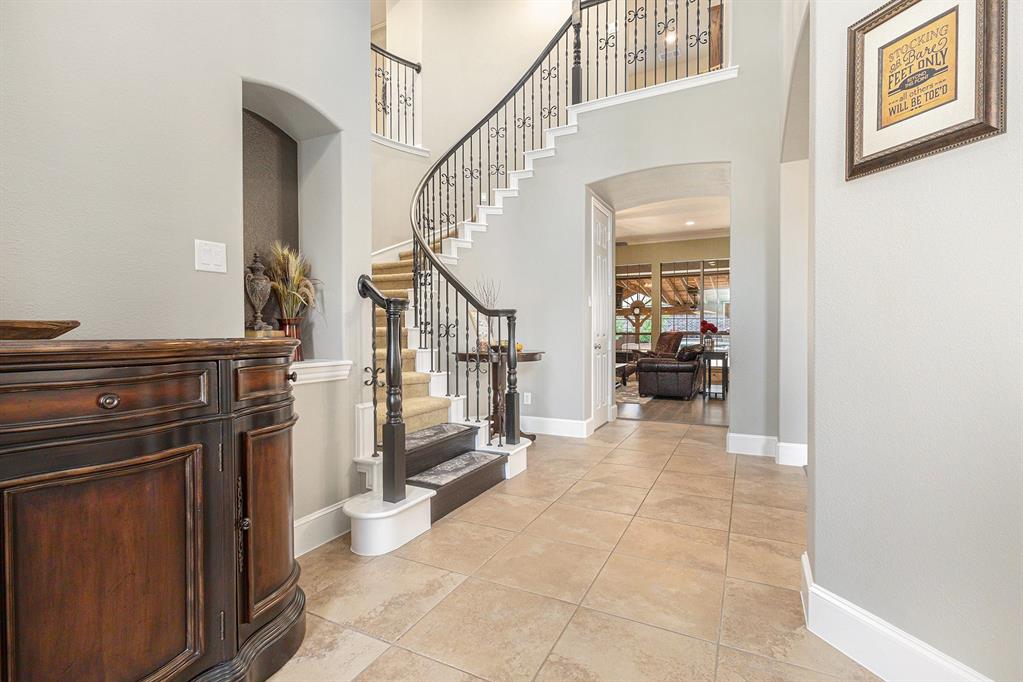 901 Fannin Drive