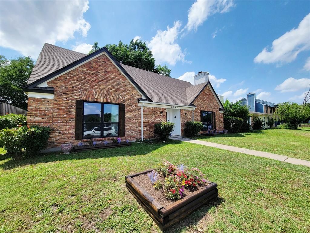 Photo of 2317 Woodhollow Avenue, Mesquite, TX 75150 (MLS # 21092333)