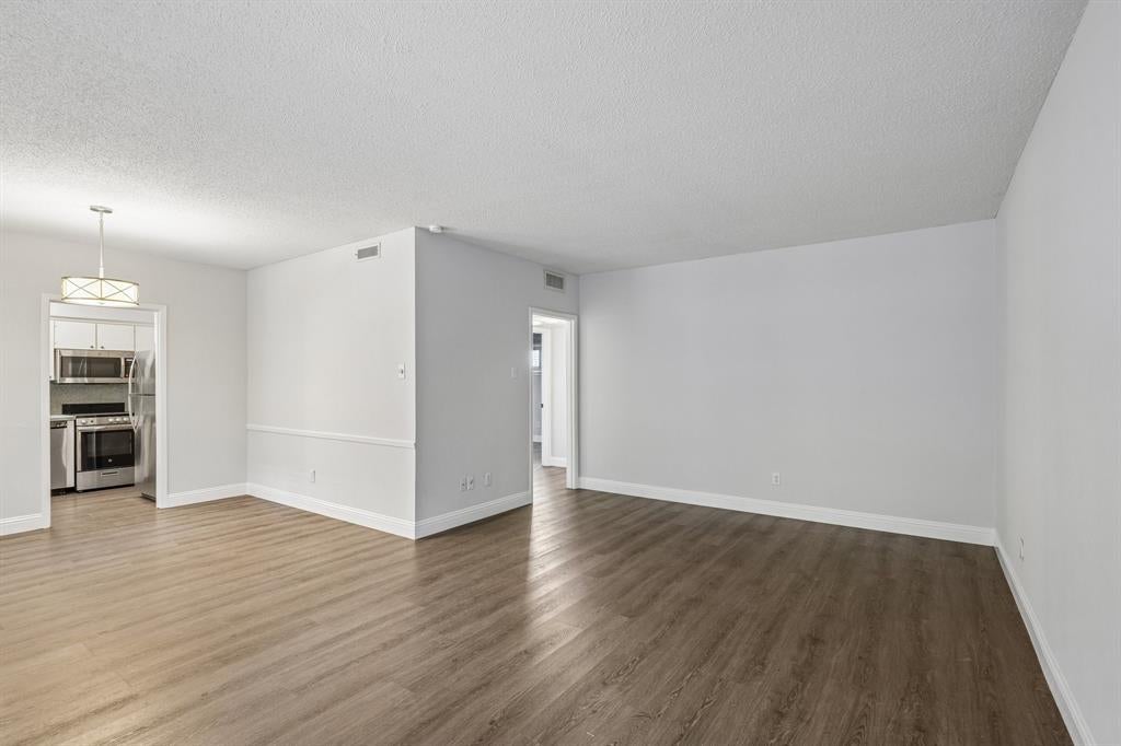 6017 E University Boulevard 118