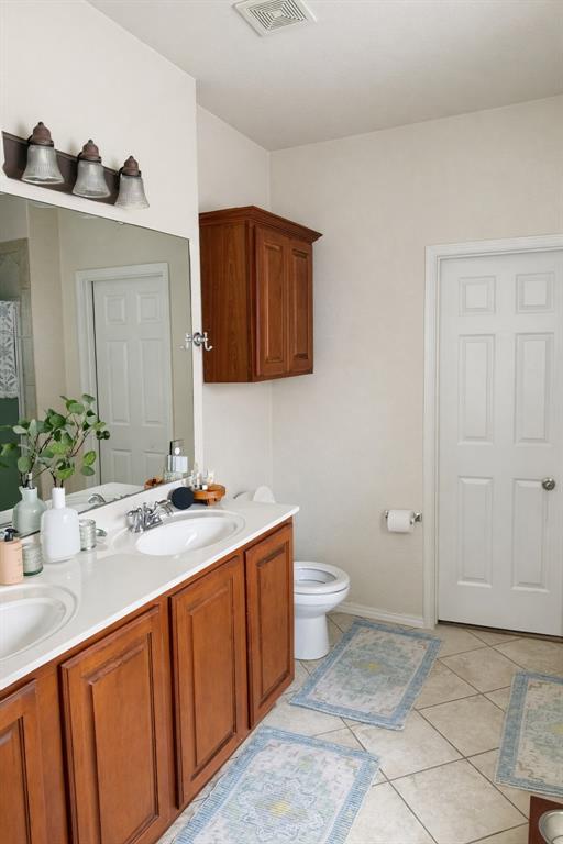 15712 Ringdove Court