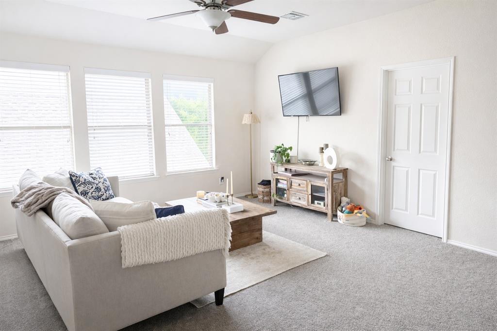 15712 Ringdove Court