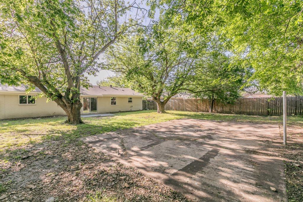 1807 Lachelle Lane