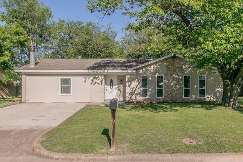 1807 Lachelle Lane Arlington TX 76010