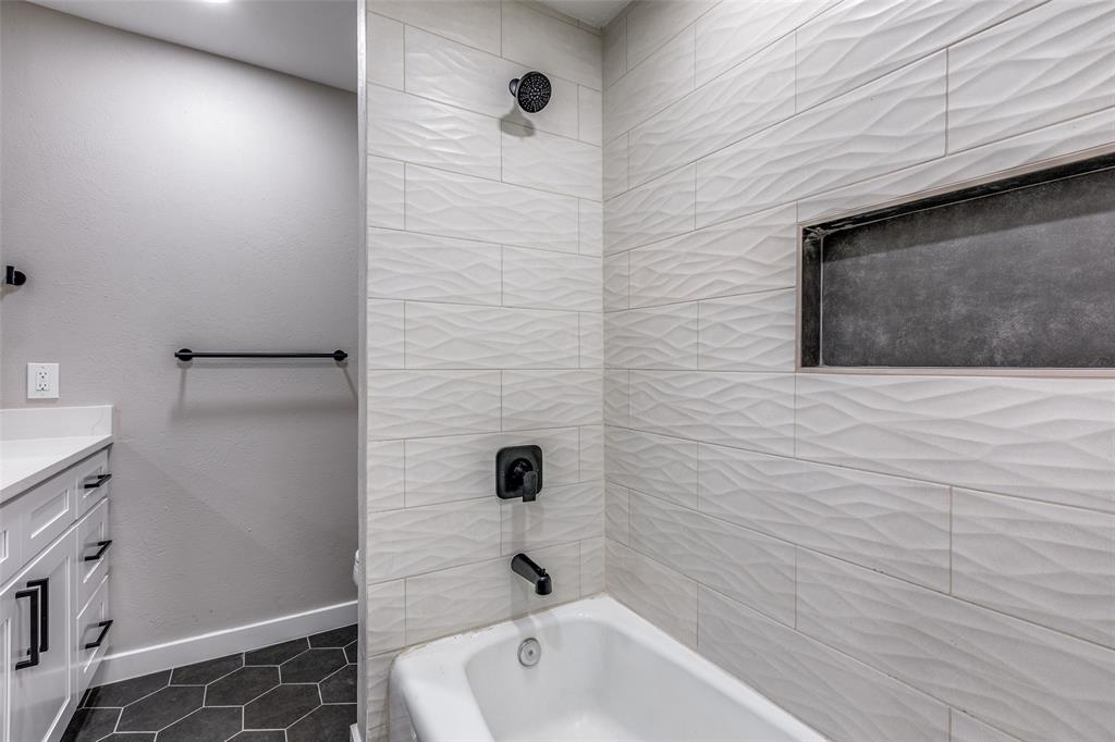 Dallas North Estates 12th Instl - Residential Lease