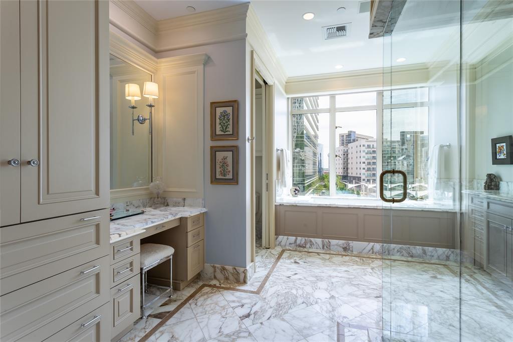 Ritz-Carlton Residences 1 - Residential