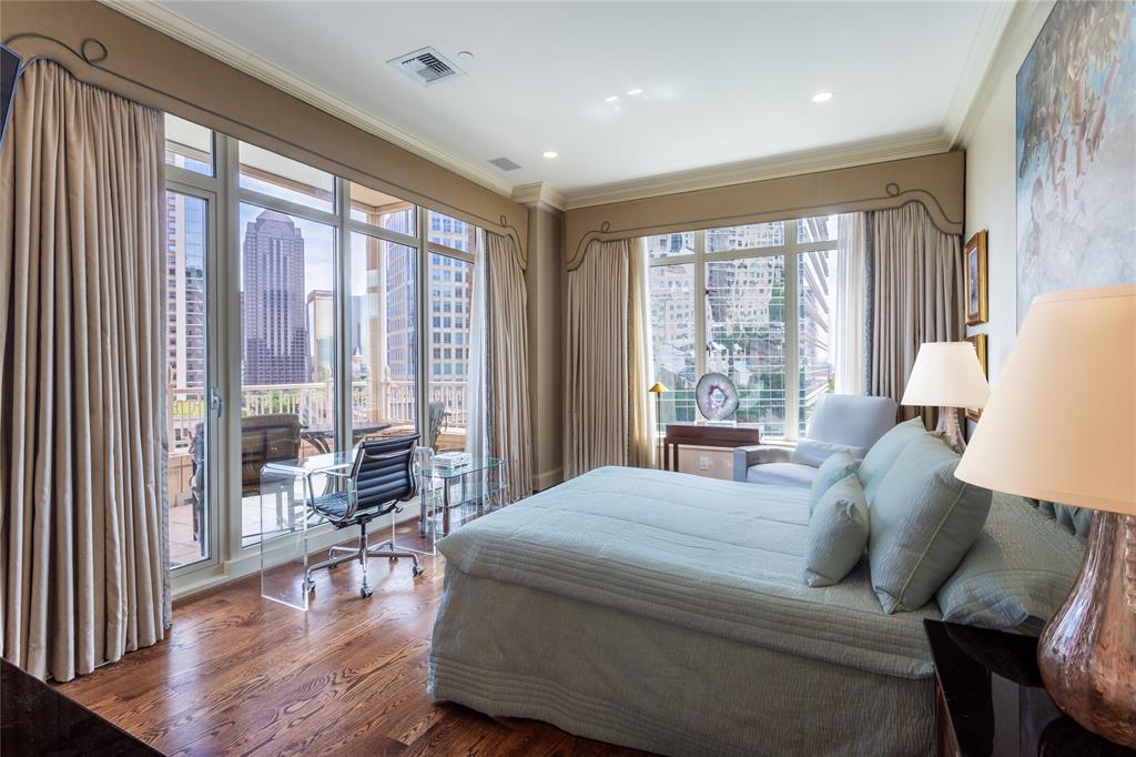 Ritz-Carlton Residences 1 - Residential