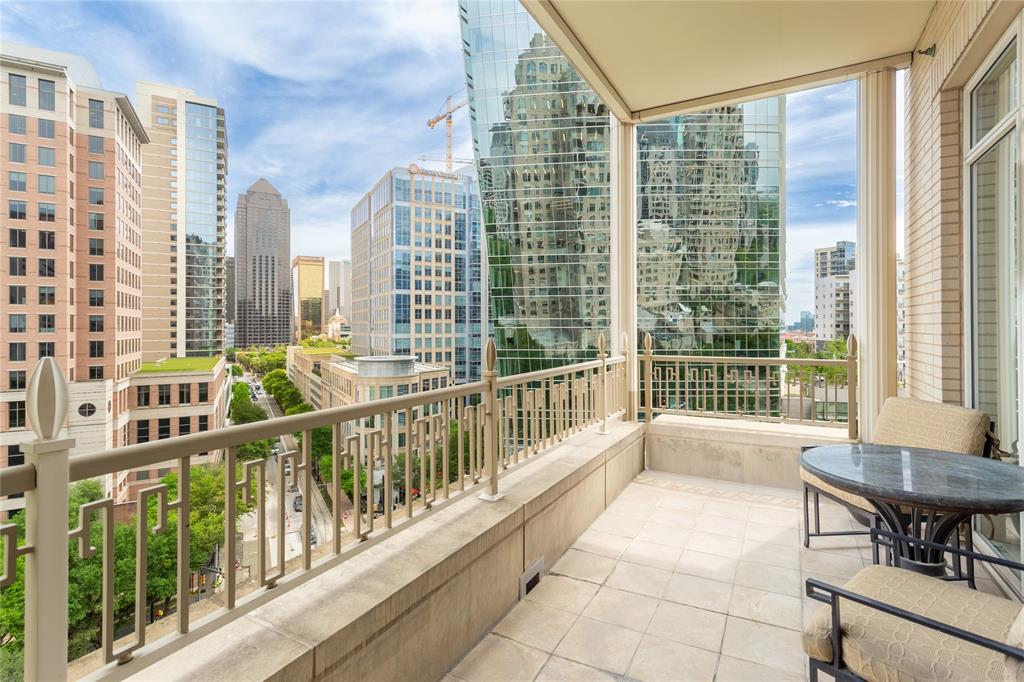 Ritz-Carlton Residences 1 - Residential