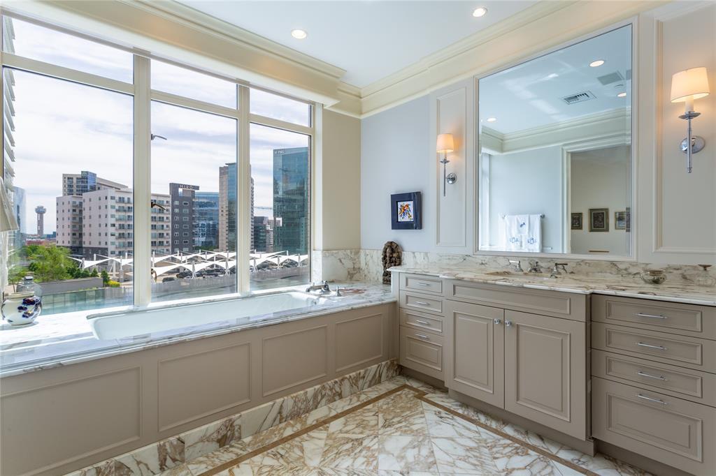 Ritz-Carlton Residences 1 - Residential